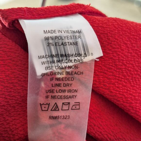 Vince Camuto Size L Sleeveless V Neck Blouse - Picture 3 of 8